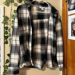Old navy boyfriend shirt black and white flannel
